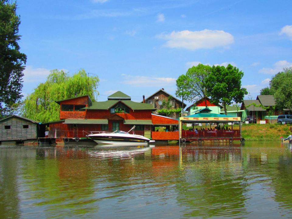 Captain'S House By The Danube River Cerevic Exterior foto